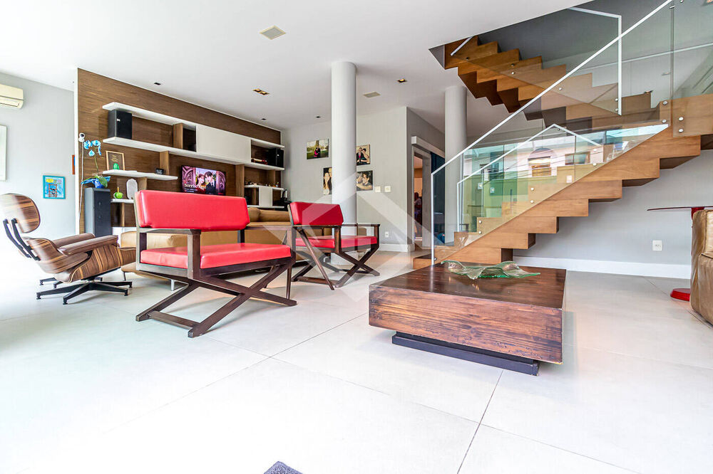 Casa à venda com 4 quartos, 595m² - Foto 4
