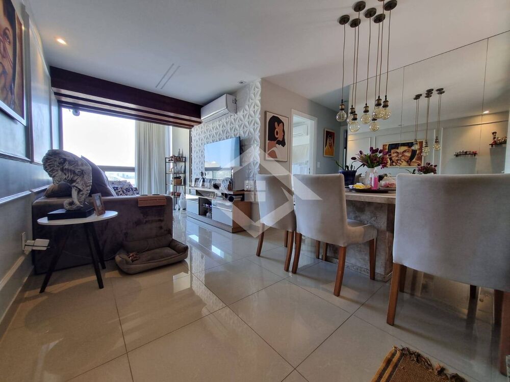 Apartamento à venda com 3 quartos, 153m² - Foto 1