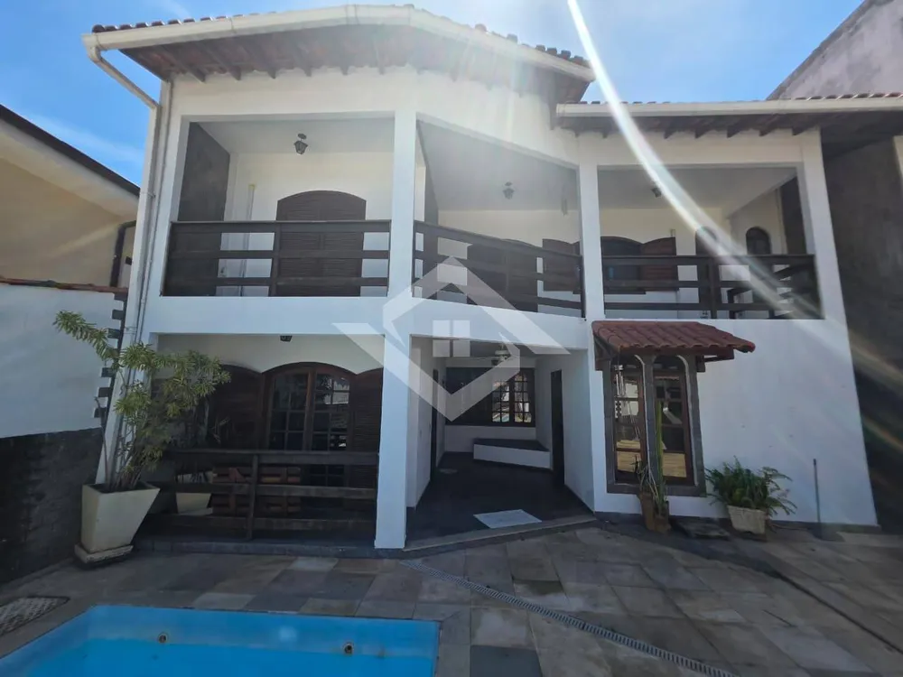Casa, 3 quartos, 260 m² - Foto 1