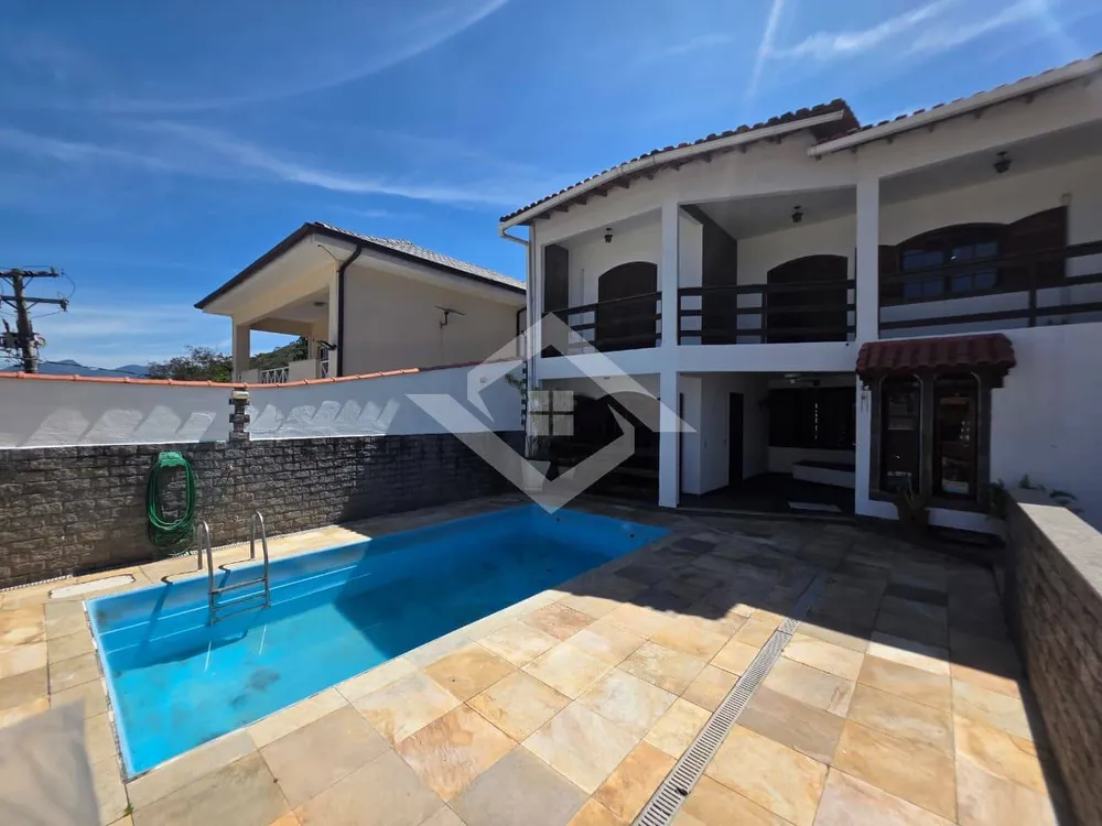 Casa, 3 quartos, 260 m² - Foto 33