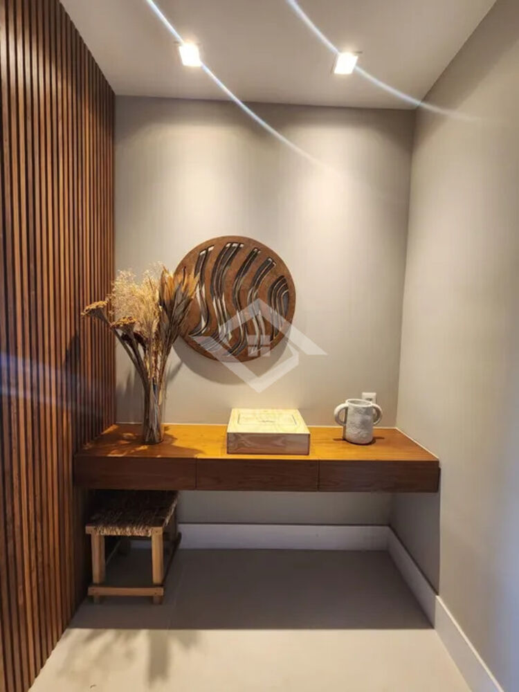 Apartamento à venda com 4 quartos, 233m² - Foto 2