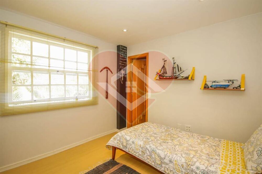 Casa à venda com 4 quartos, 750m² - Foto 8