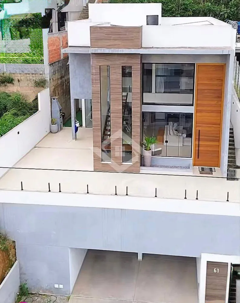 Casa, 3 quartos, 298 m² - Foto 1