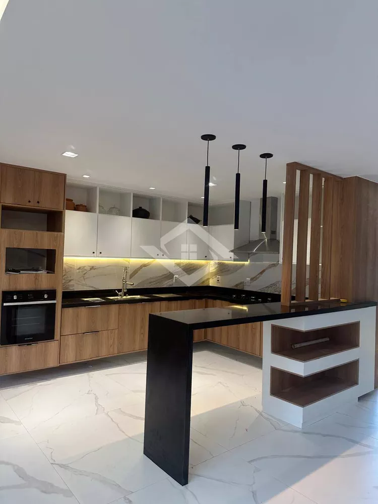 Casa, 5 quartos, 200 m² - Foto 9