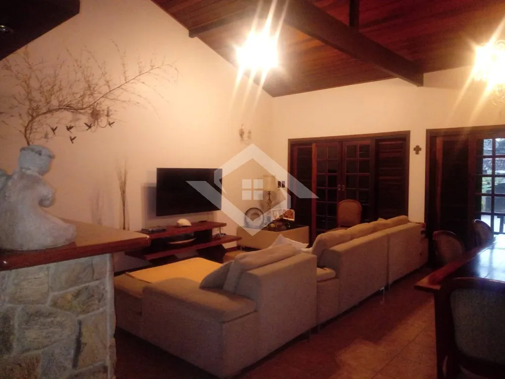 Casa, 4 quartos, 240 m² - Foto 3