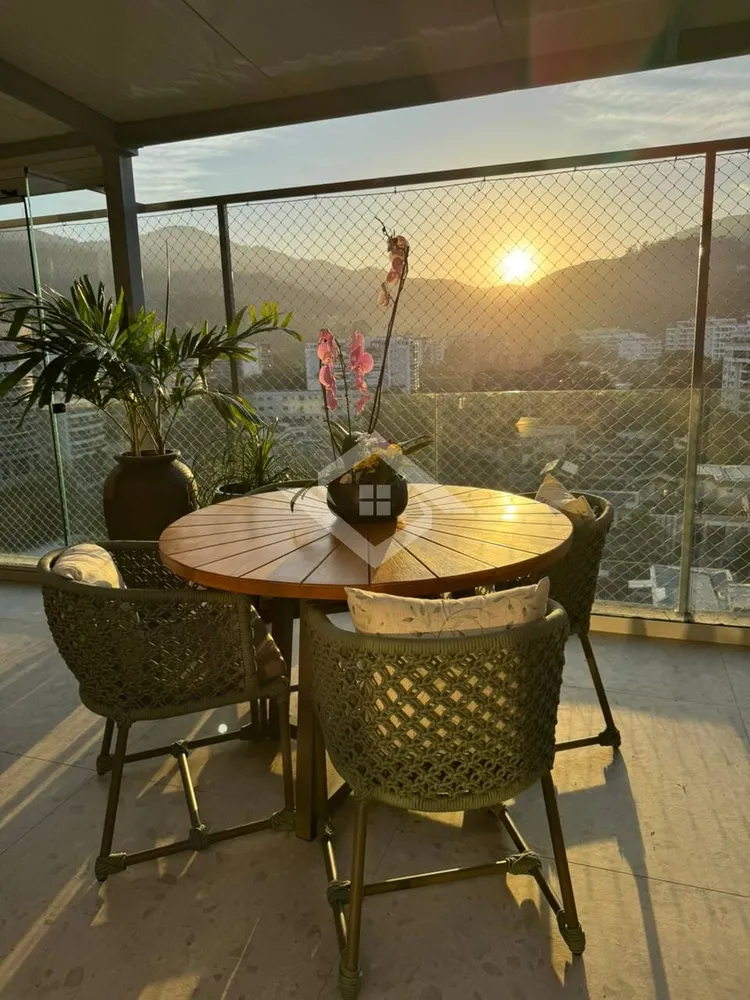 Cobertura, 4 quartos, 218 m² - Foto 1