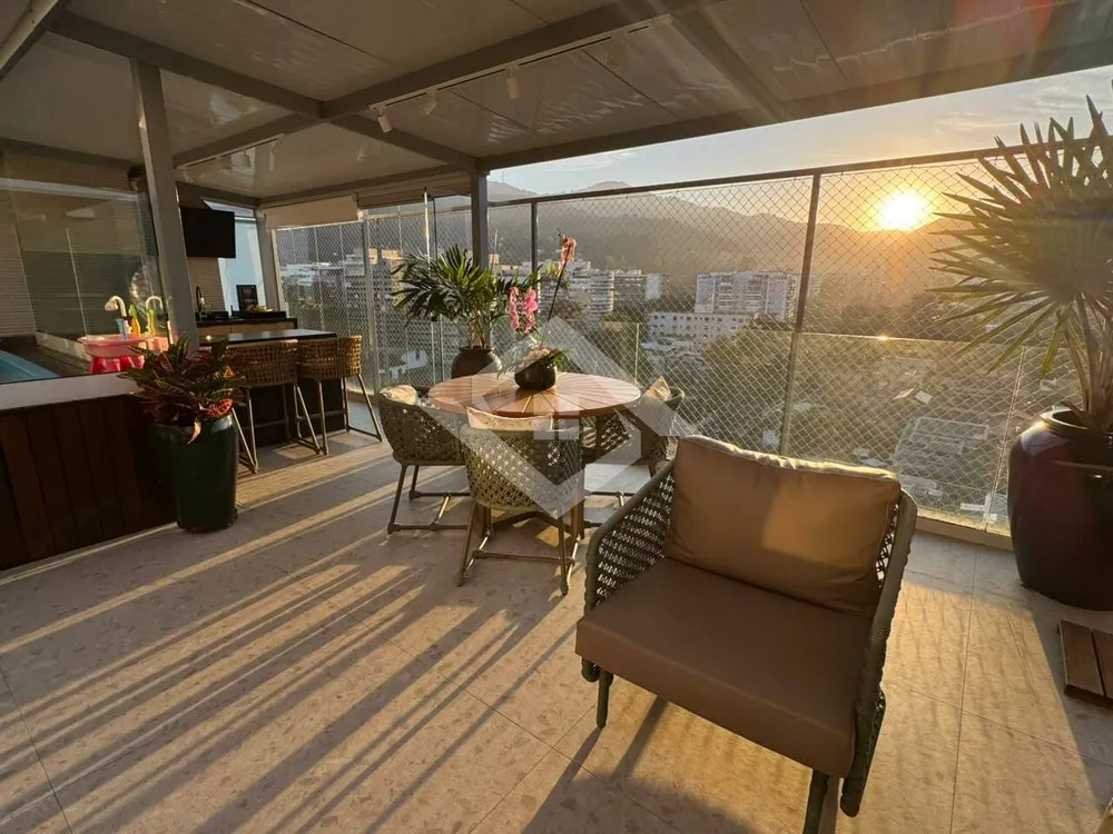 Cobertura, 4 quartos, 218 m² - Foto 2