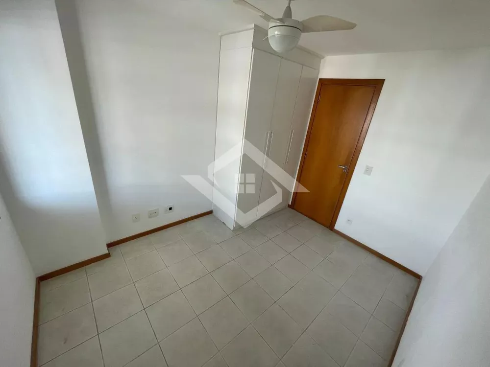 Apartamento à venda com 2 quartos, 72m² - Foto 9