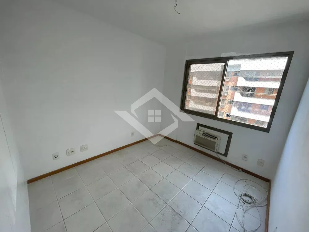 Apartamento à venda com 2 quartos, 72m² - Foto 11