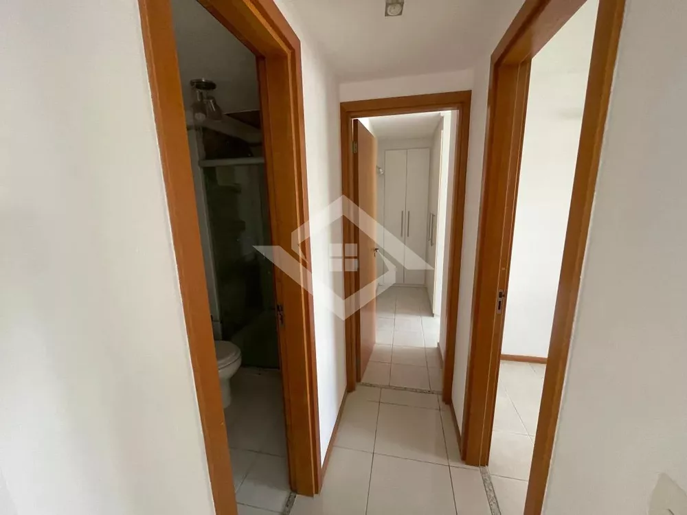 Apartamento à venda com 2 quartos, 72m² - Foto 5