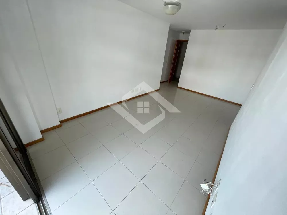 Apartamento à venda com 2 quartos, 72m² - Foto 8