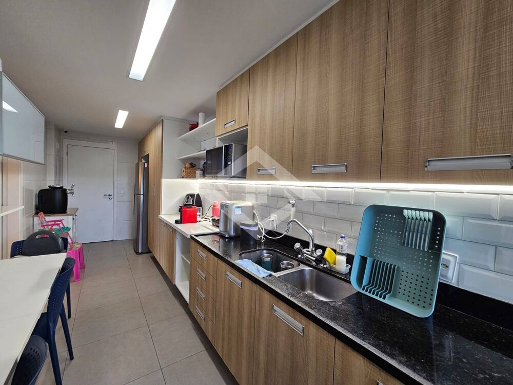 Apartamento à venda com 4 quartos, 142m² - Foto 12