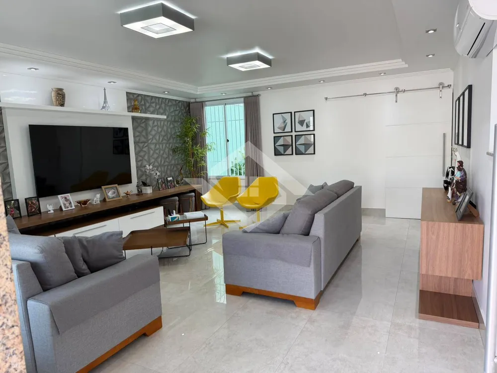 Casa, 6 quartos, 305 m² - Foto 2