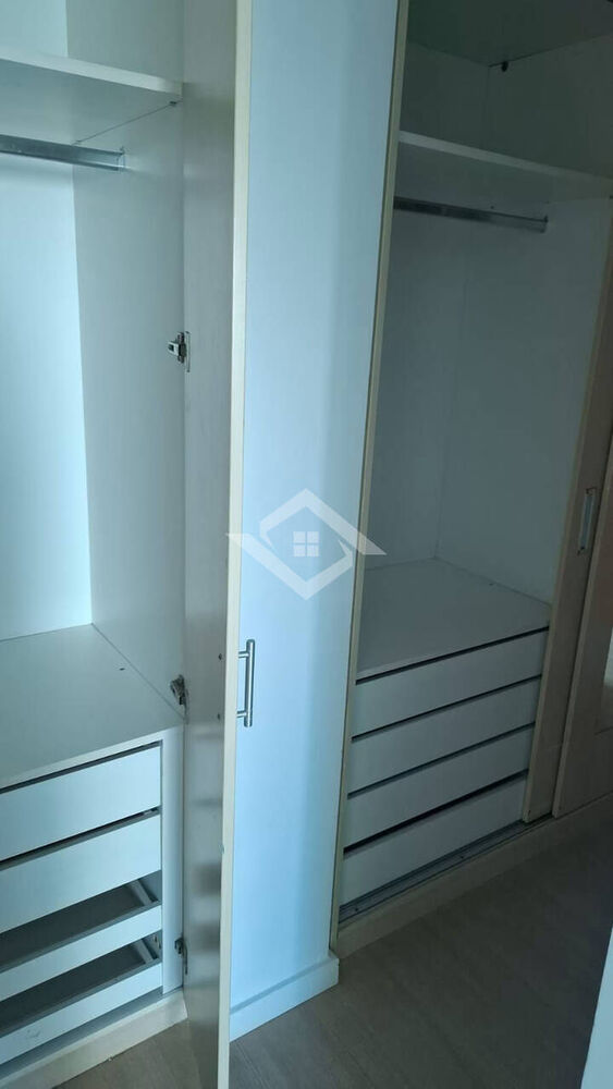 Apartamento à venda com 4 quartos, 225m² - Foto 12