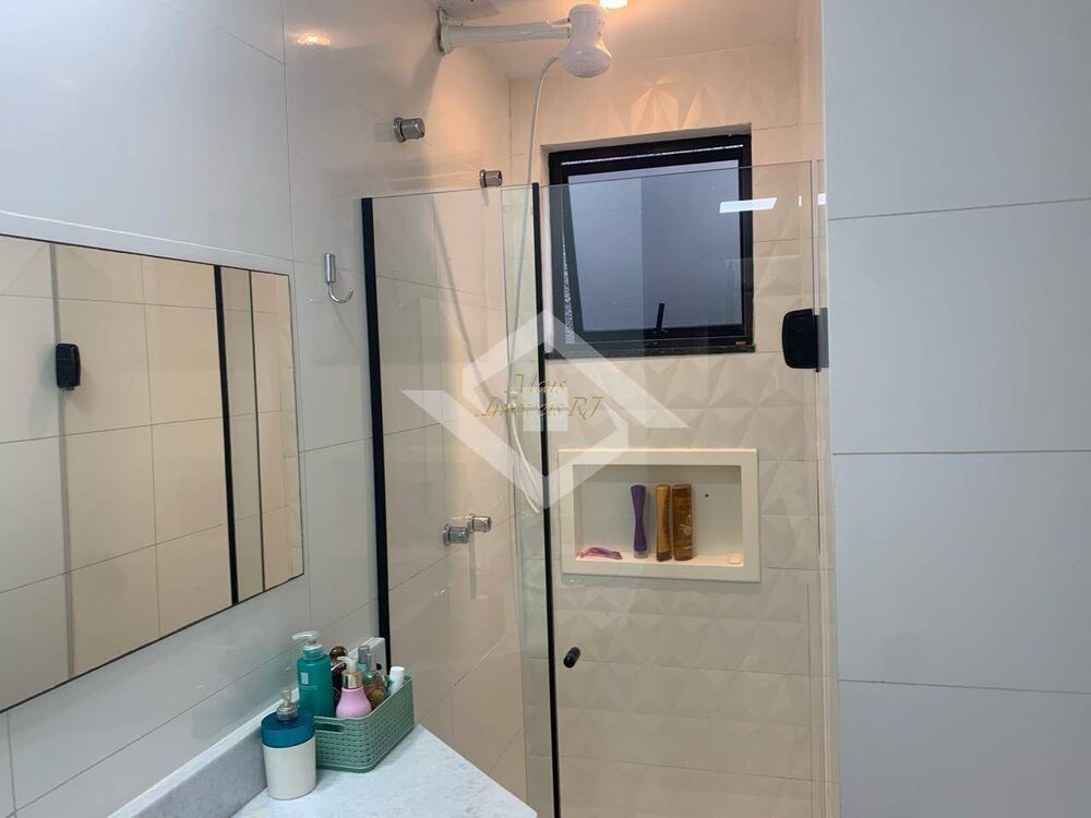 Casa à venda com 4 quartos, 280m² - Foto 2