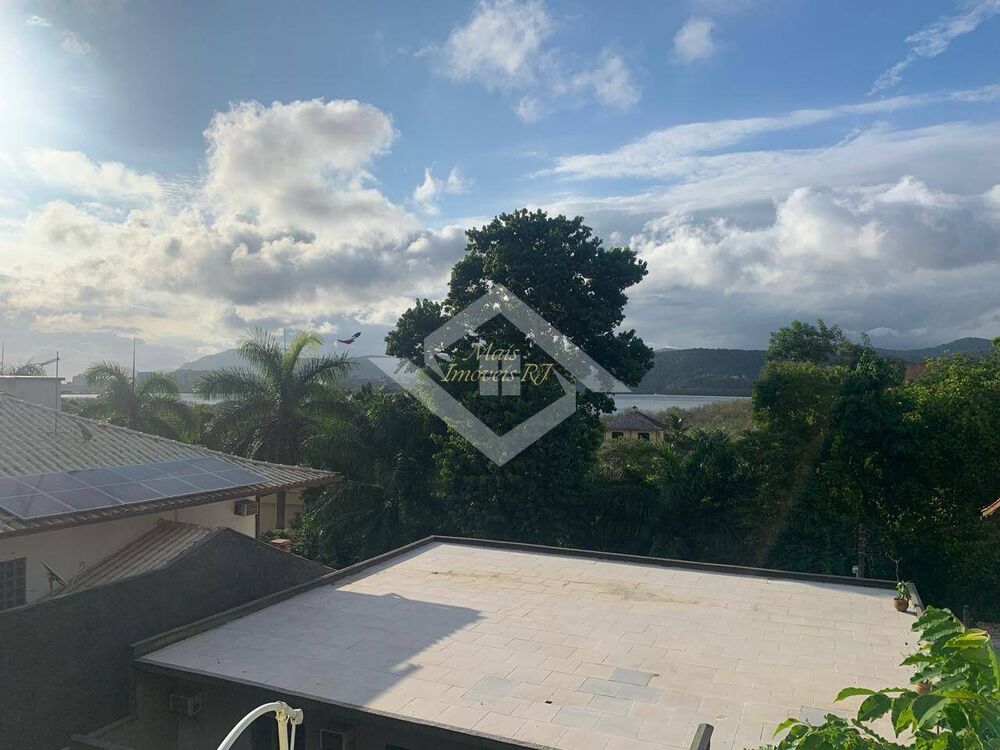 Casa à venda com 4 quartos, 280m² - Foto 6