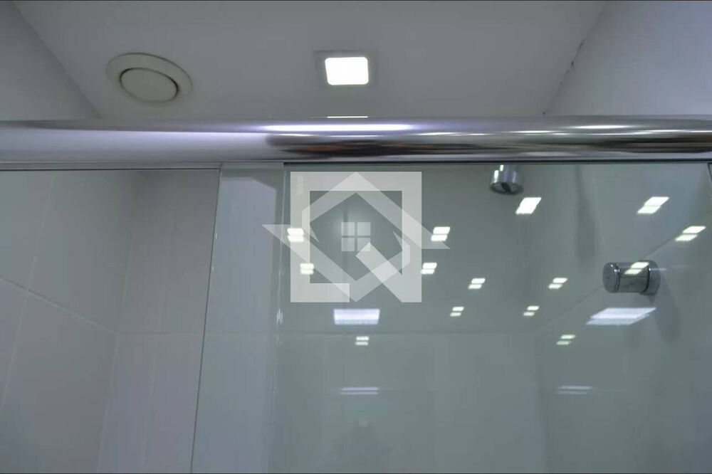 Apartamento à venda com 2 quartos, 70m² - Foto 2