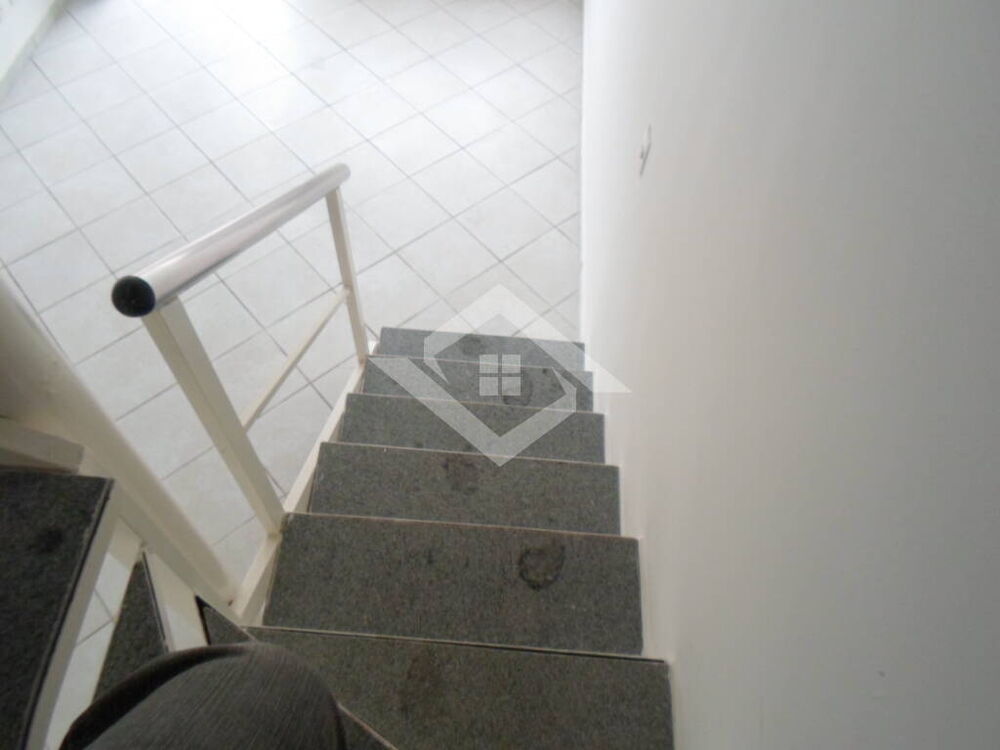 Casa para alugar com 2 quartos, 60m² - Foto 2