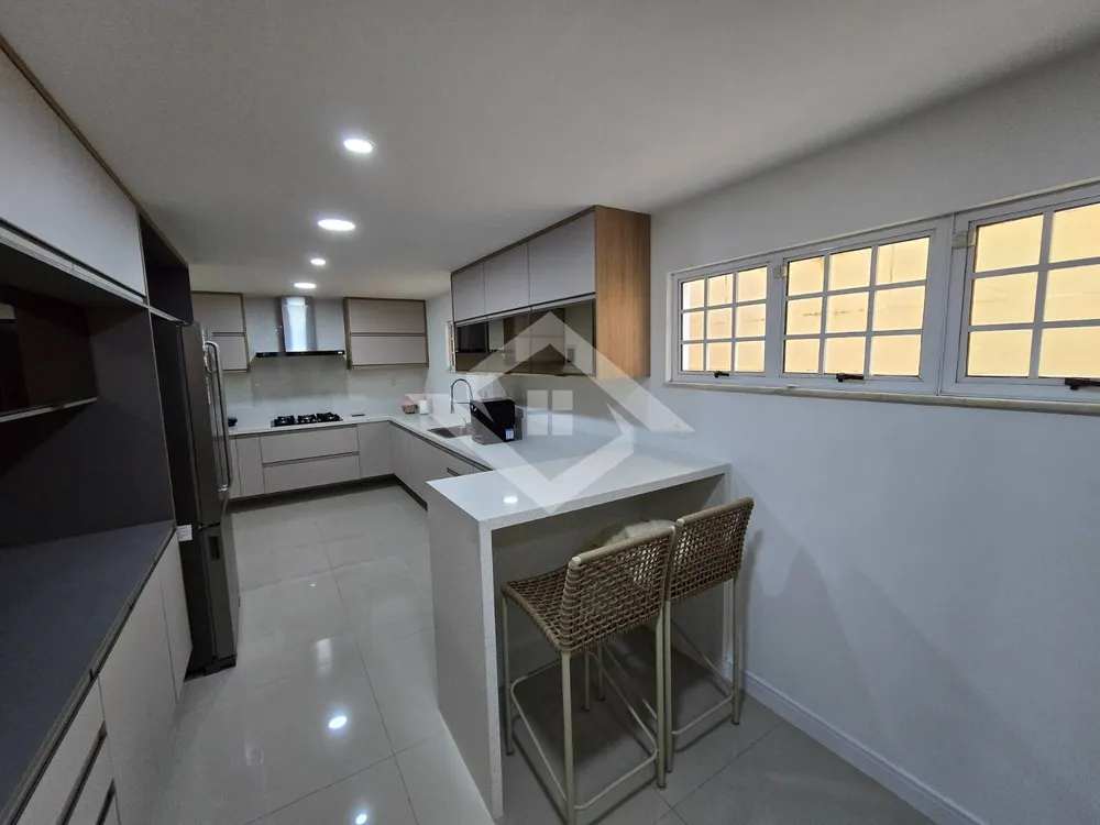 Casa, 3 quartos, 220 m² - Foto 32