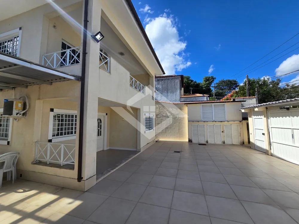 Casa, 3 quartos, 220 m² - Foto 2