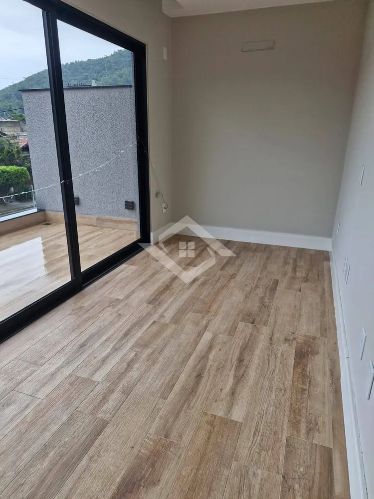 Casa, 3 quartos, 263 m² - Foto 24