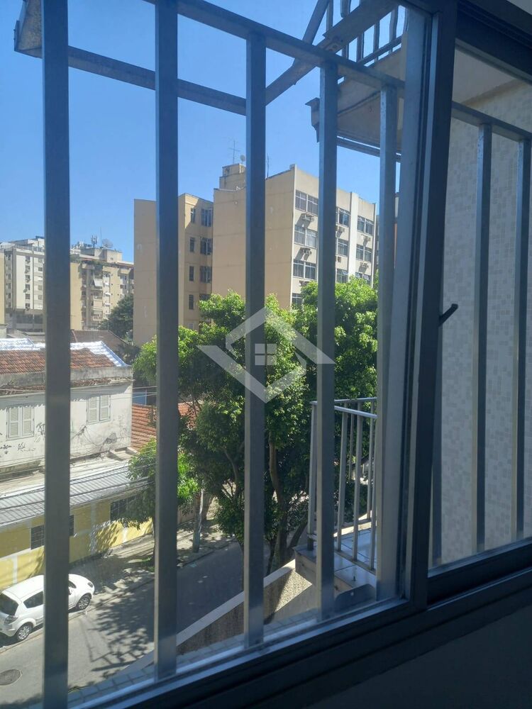Apartamento à venda com 2 quartos, 80m² - Foto 16