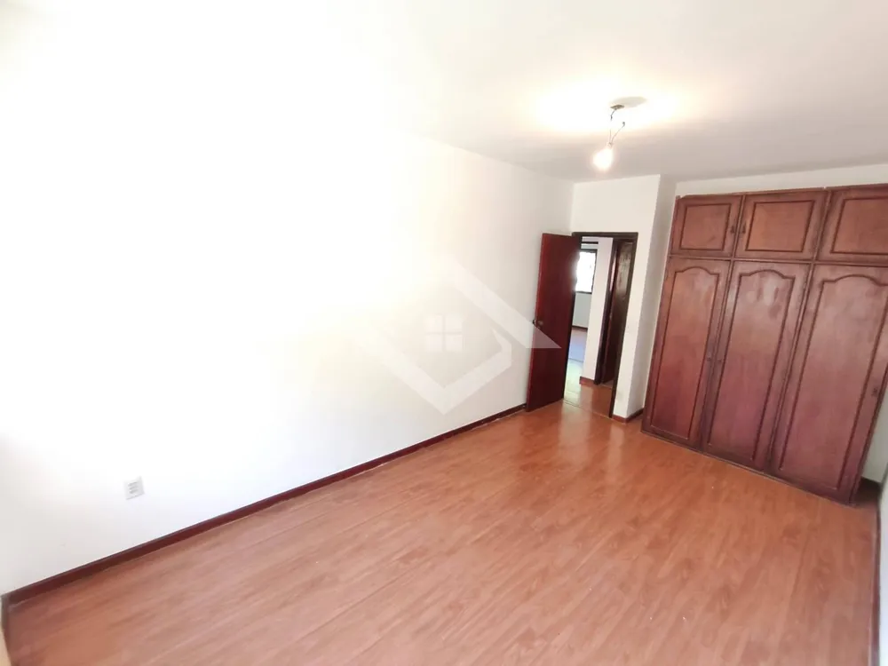 Casa, 5 quartos, 240 m² - Foto 12