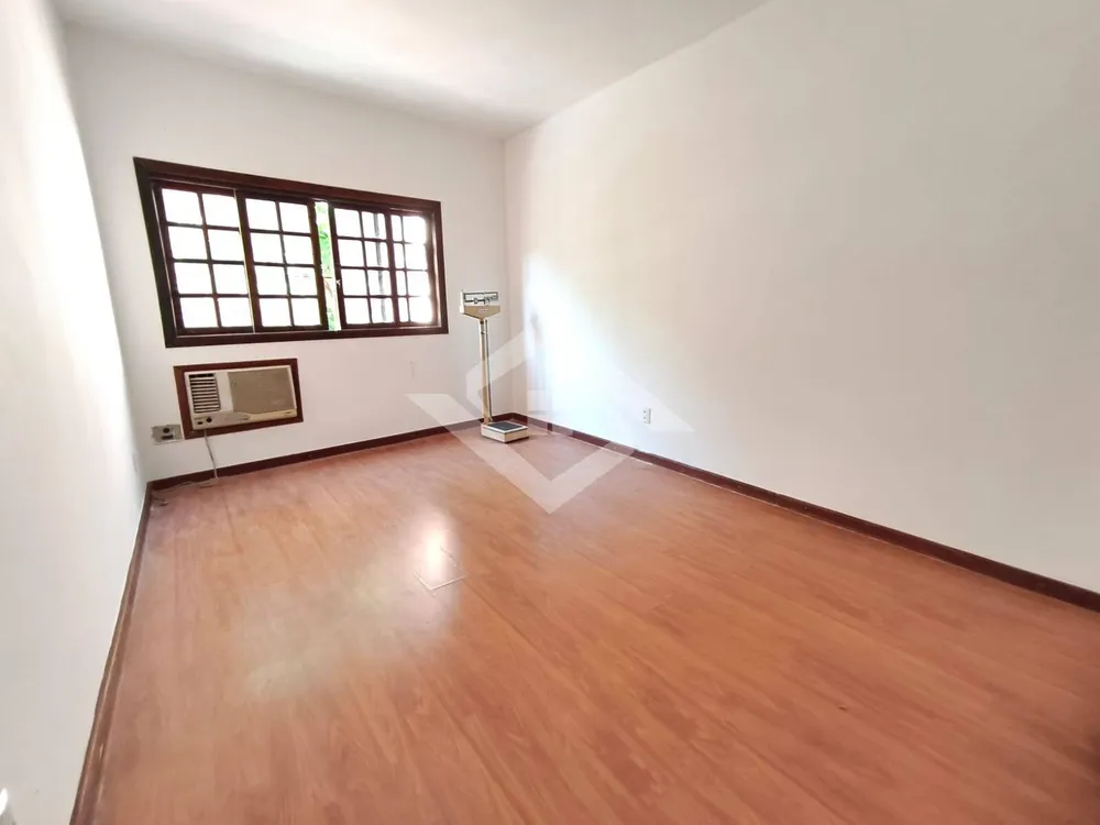 Casa, 5 quartos, 240 m² - Foto 16