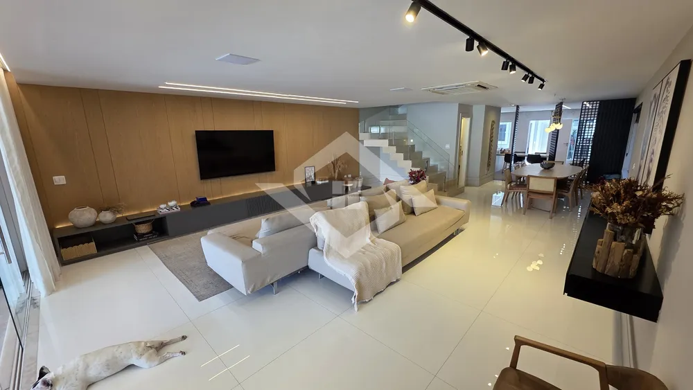 Casa, 4 quartos, 370 m² - Foto 1