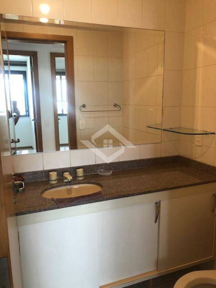 Apartamento à venda com 3 quartos, 130m² - Foto 4