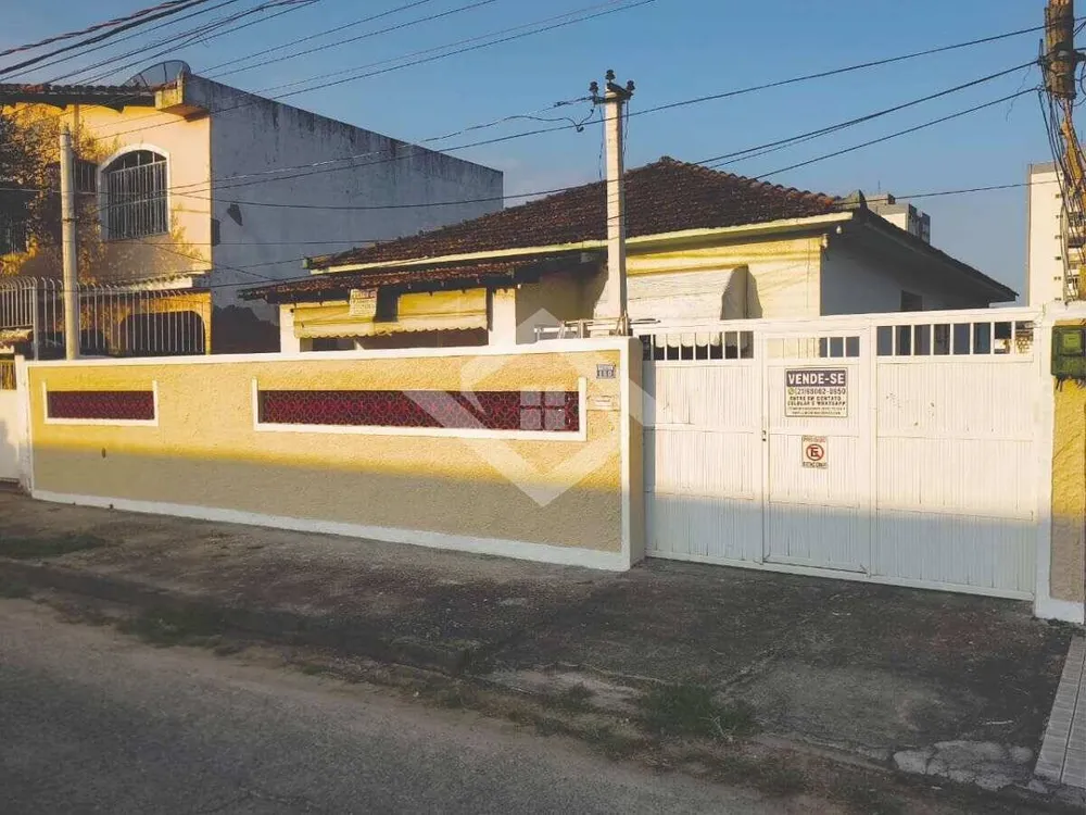 Casa, 4 quartos, 208 m² - Foto 2