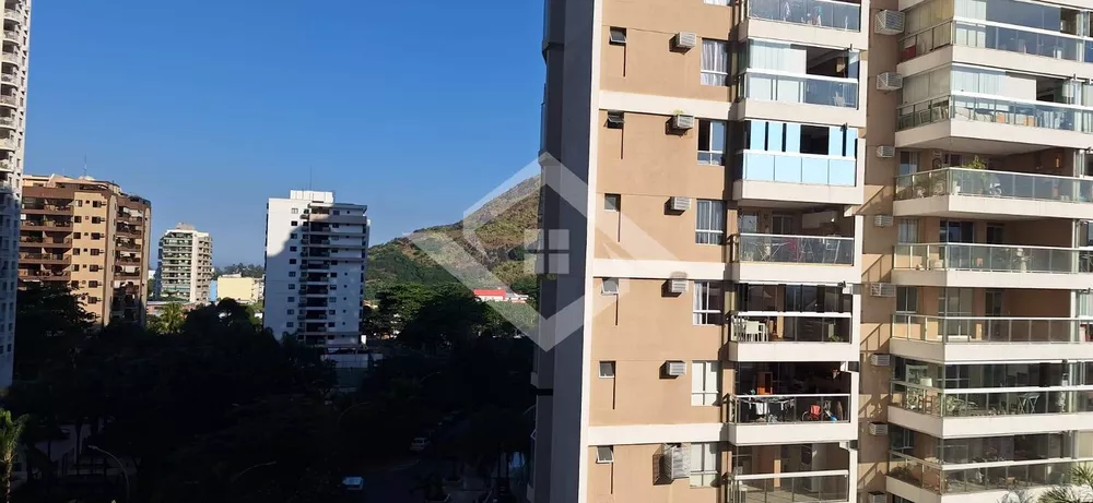 Apartamento à venda com 2 quartos, 80m² - Foto 2