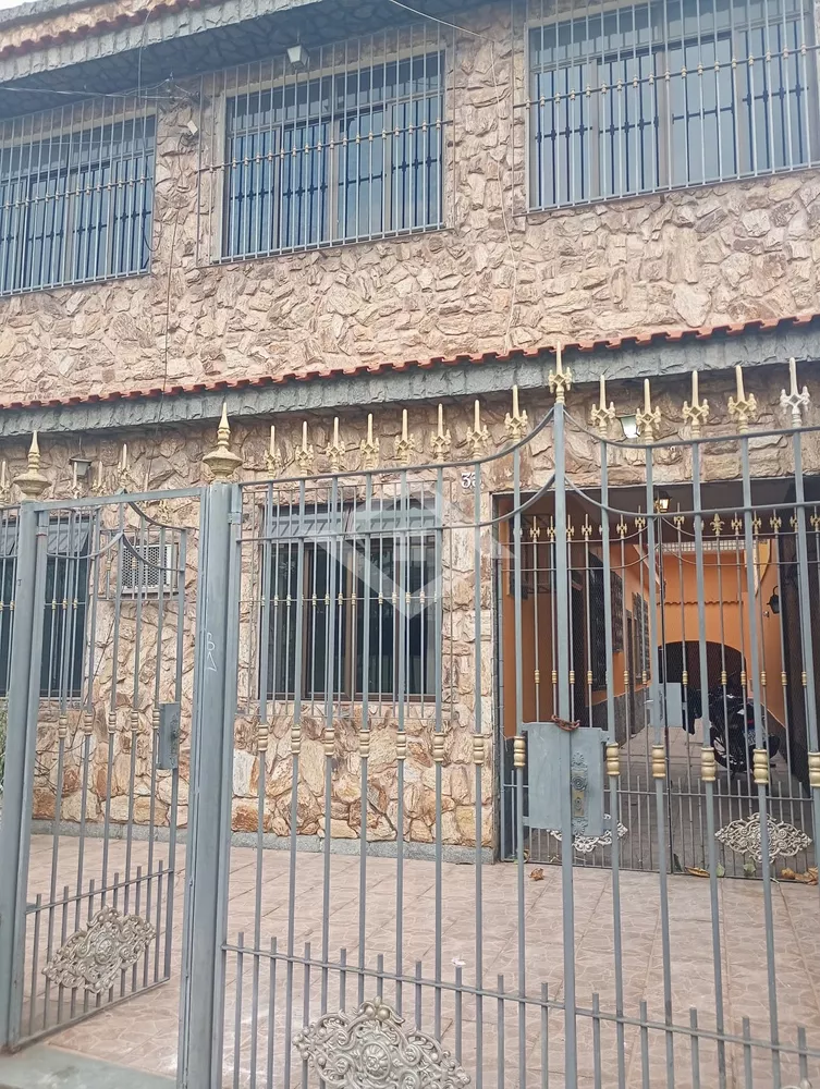 Casa, 5 quartos, 250 m² - Foto 1