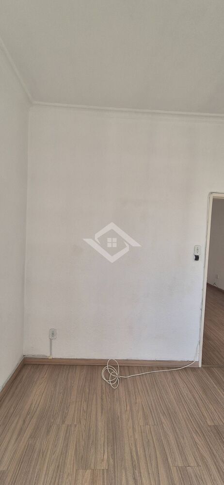 Apartamento à venda com 2 quartos, 75m² - Foto 4