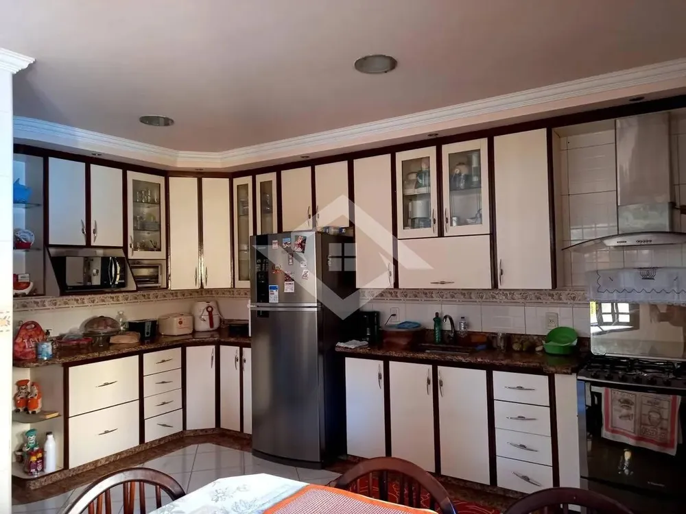 Casa, 4 quartos, 235 m² - Foto 12