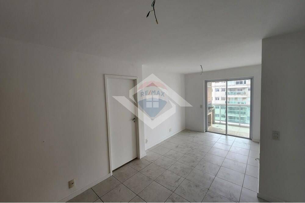 Apartamento à venda com 2 quartos, 69m² - Foto 10