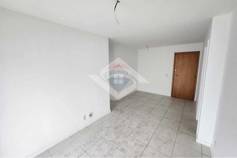 Apartamento à venda com 2 quartos, 69m² - Foto 5