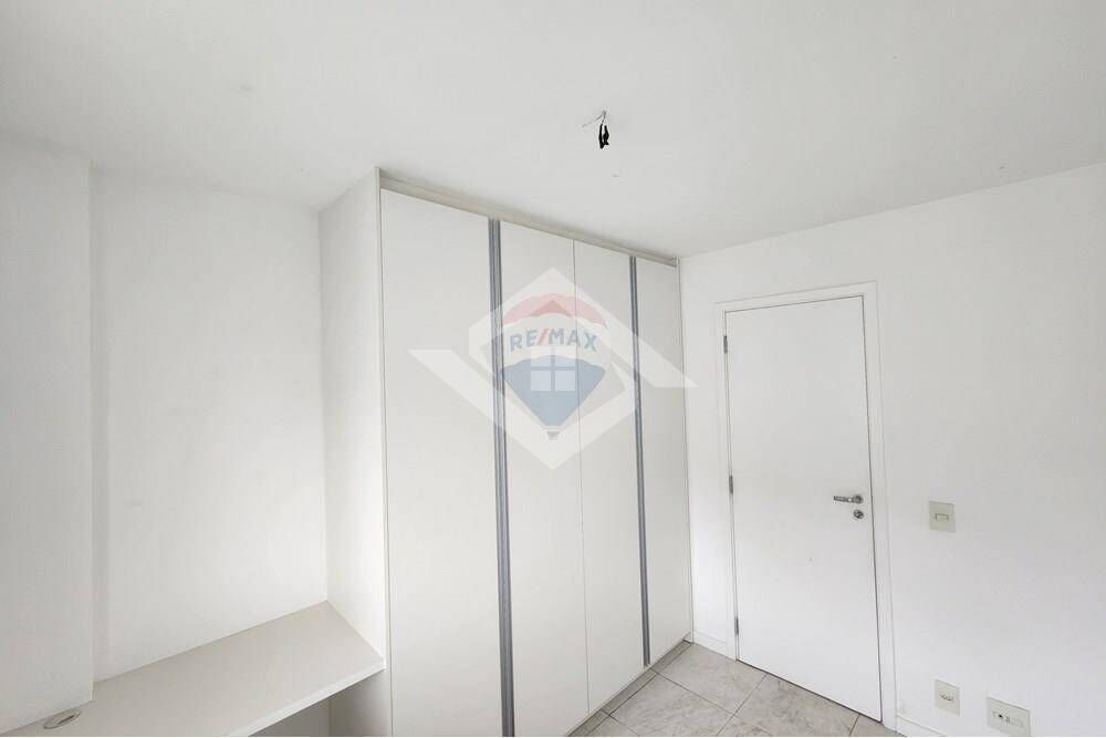 Apartamento à venda com 2 quartos, 69m² - Foto 2