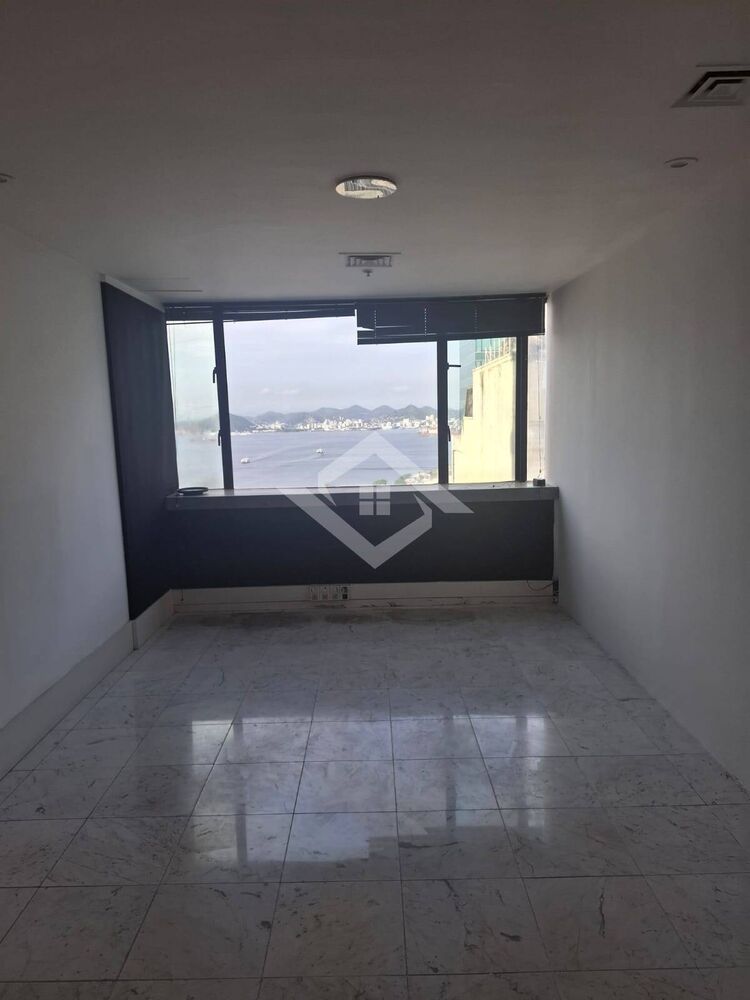 Prédio Inteiro para alugar, 102m² - Foto 1