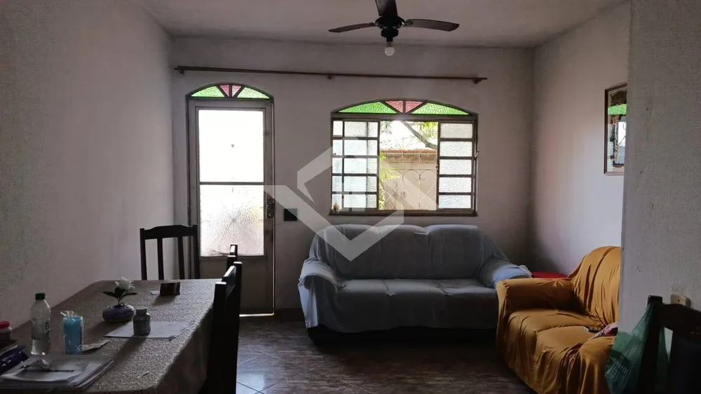 Casa, 2 quartos, 180 m² - Foto 1