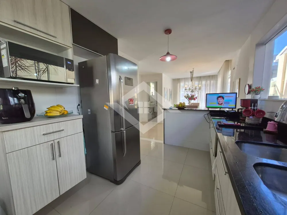 Casa, 4 quartos, 243 m² - Foto 38