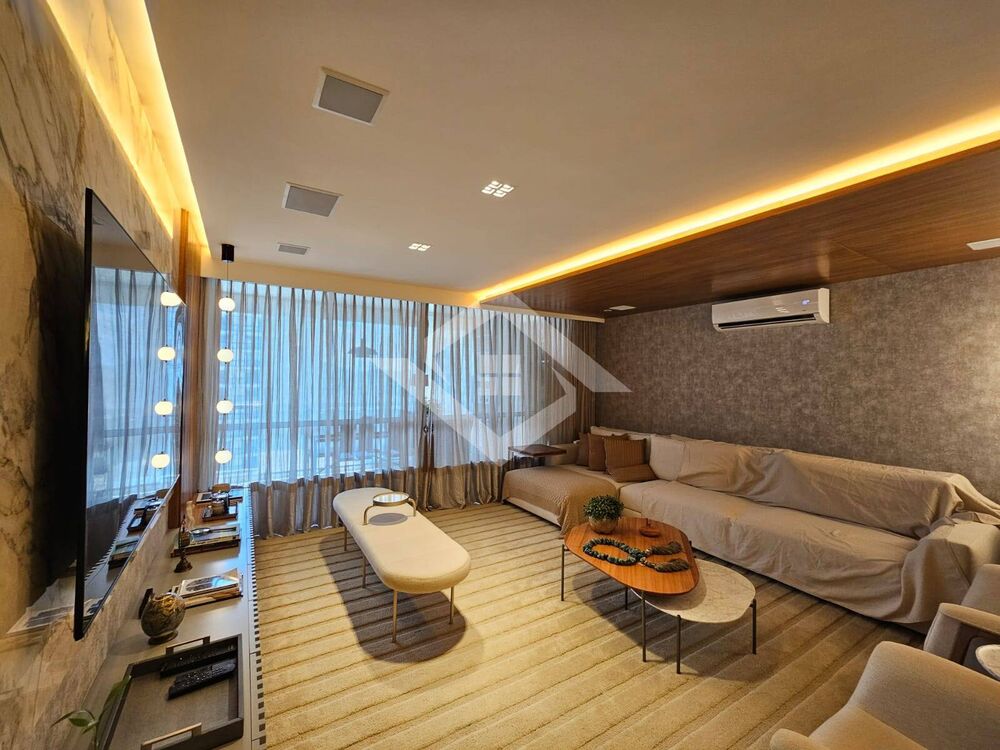 Apartamento à venda com 3 quartos, 169m² - Foto 2