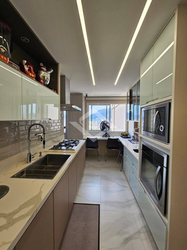 Apartamento à venda com 3 quartos, 169m² - Foto 8