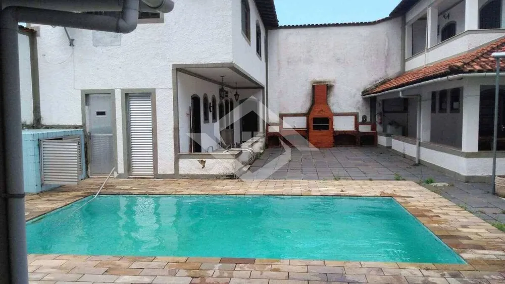 Casa, 7 quartos, 400 m² - Foto 1