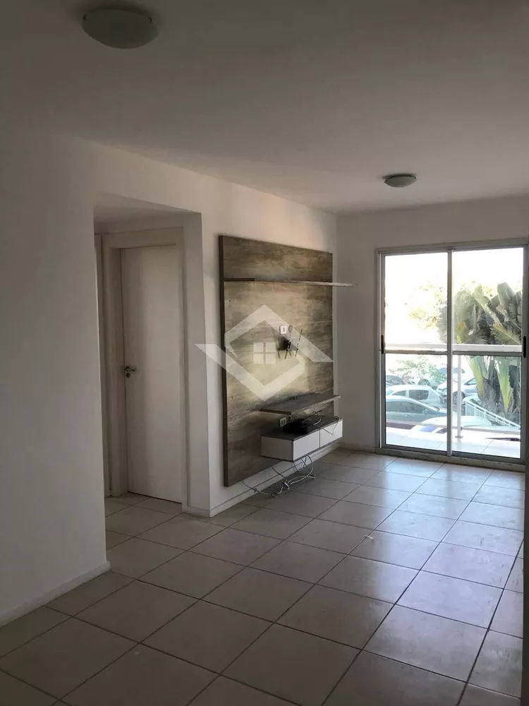 Apartamento à venda com 2 quartos, 60m² - Foto 1