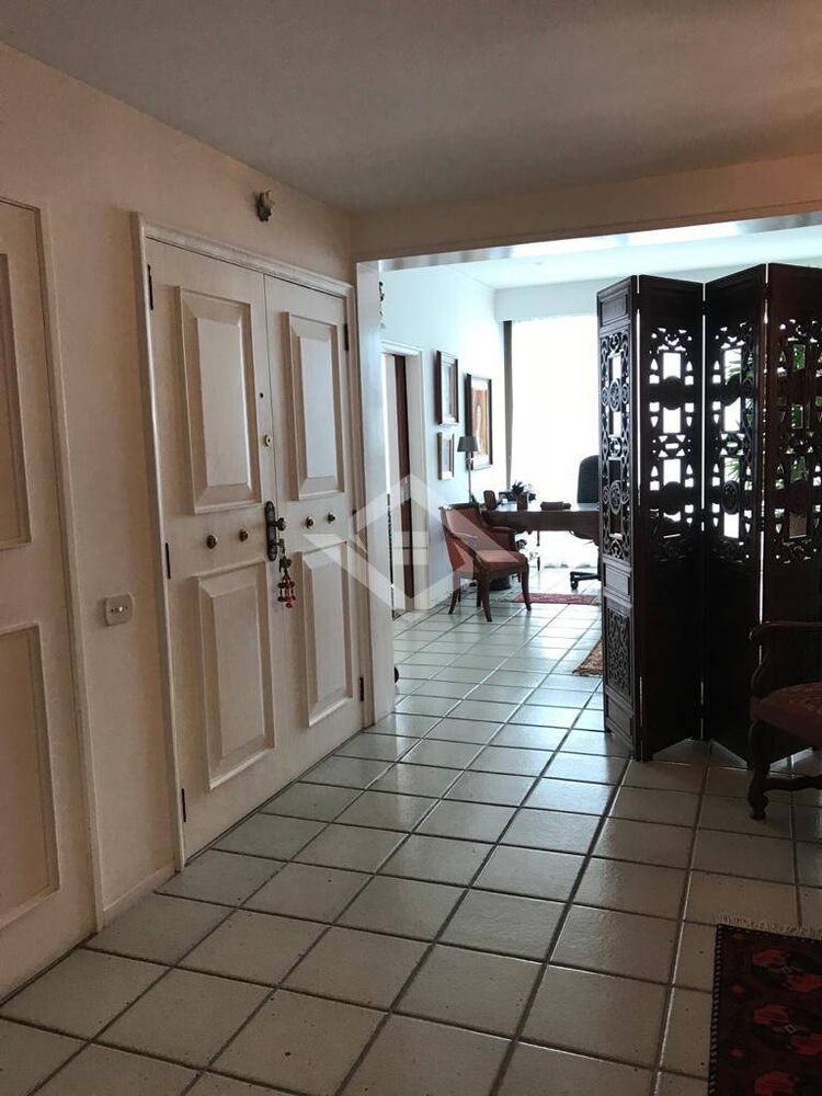 Apartamento à venda com 4 quartos, 305m² - Foto 2