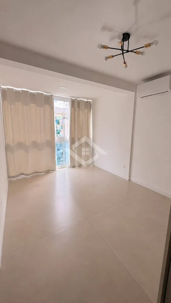 Cobertura, 3 quartos, 184 m² - Foto 2