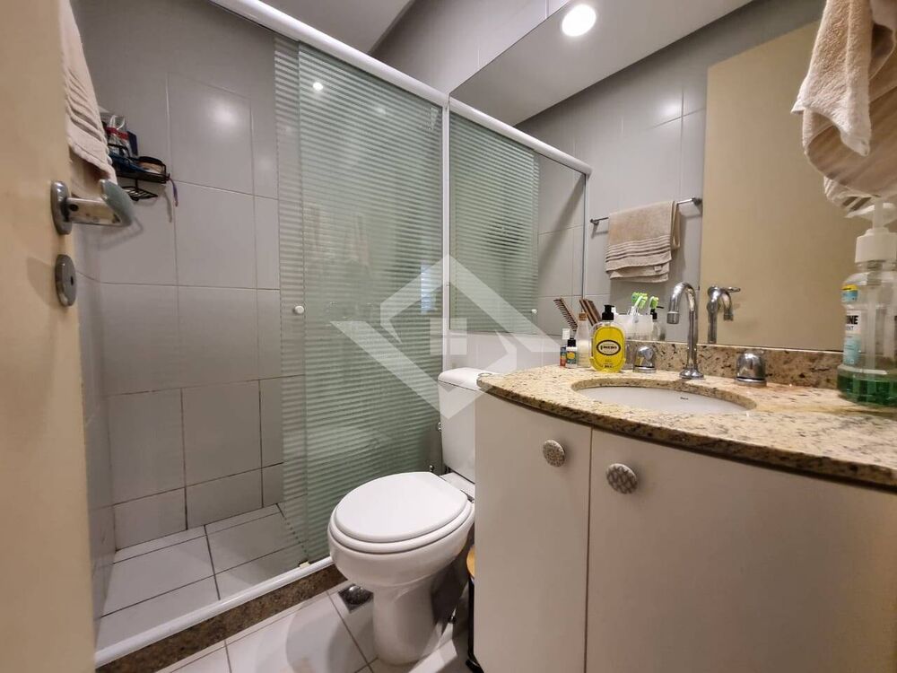 Apartamento à venda com 2 quartos, 66m² - Foto 8