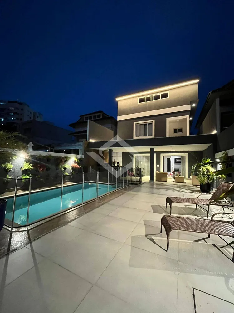 Casa, 3 quartos, 290 m² - Foto 1