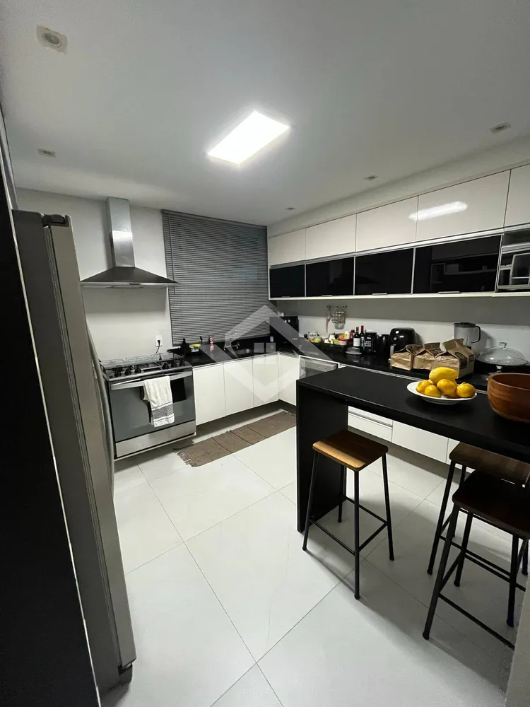 Casa, 3 quartos, 290 m² - Foto 9